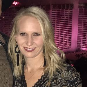 Meet your Posher, Julie